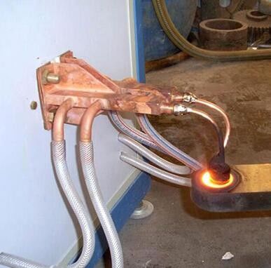 Mesin Pemanas Induksi Listrik 50kw untuk Quenching Clamp Knife Edge